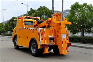 西市高速路拖车费